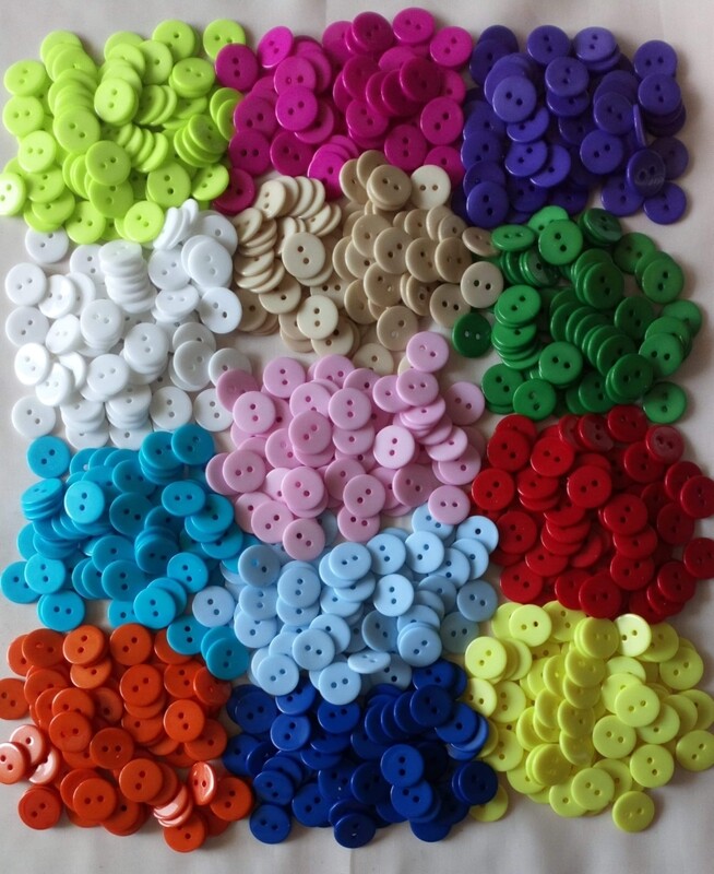 Lot de 510 boutons en résine 16 mm mélange de couleurs 