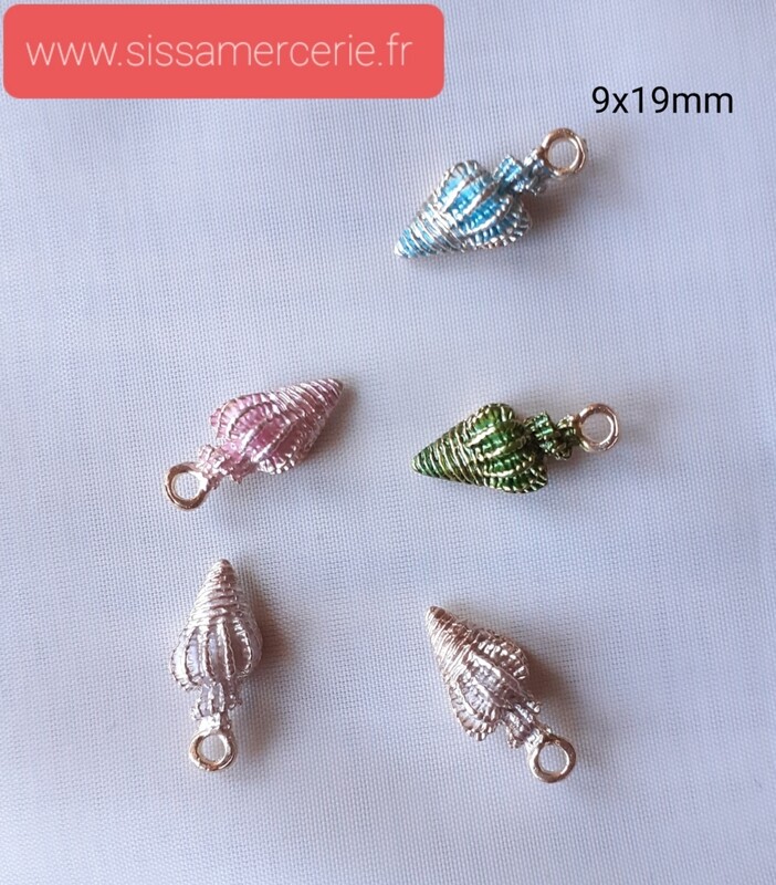 Pendentif / breloque émaillé escargot de mer