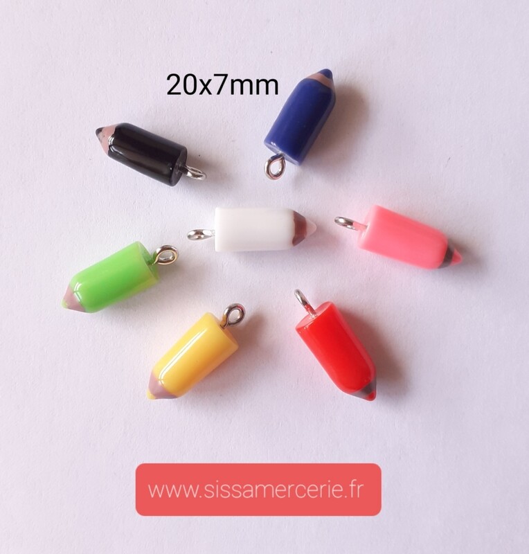 Pendentif / breloque crayon en résine