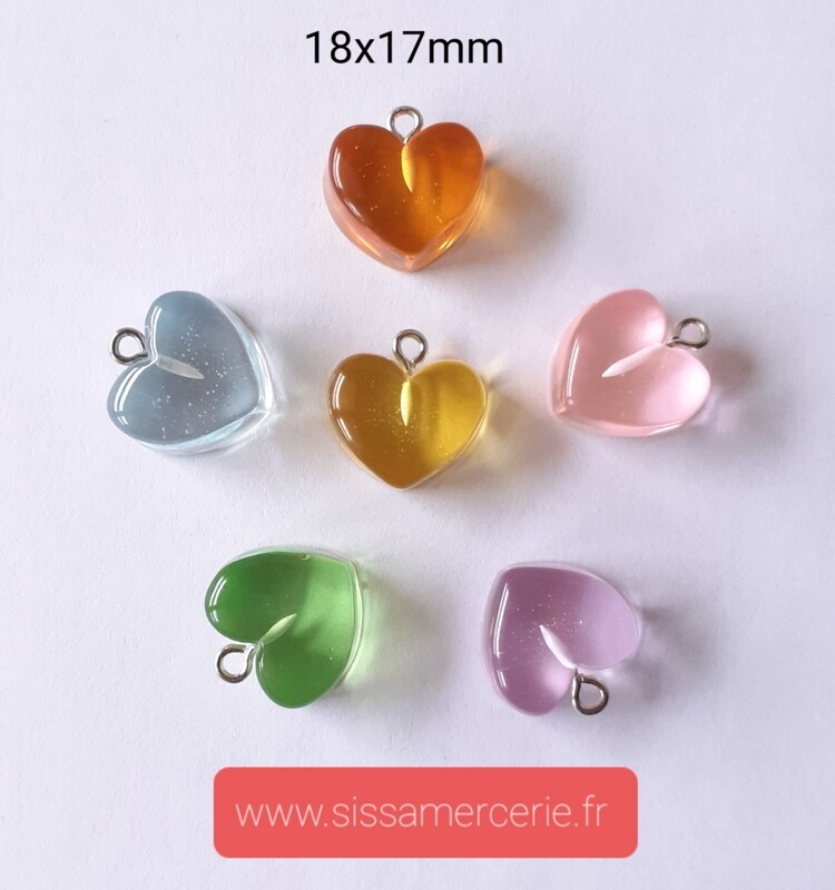 Pendentif coeur en résine