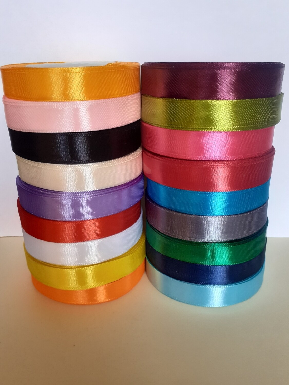 18 rouleaux ruban satiné 15mm