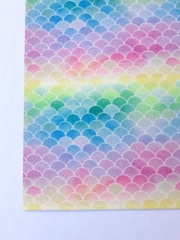 Feuille A4 simili cuir glitter écaille sirène arc en ciel