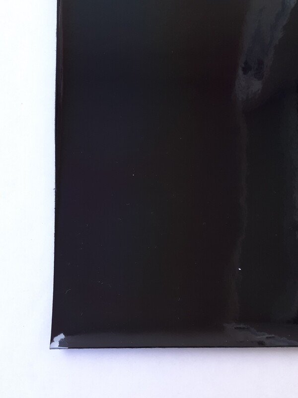 Feuille A4 simili cuir noir effet miroir