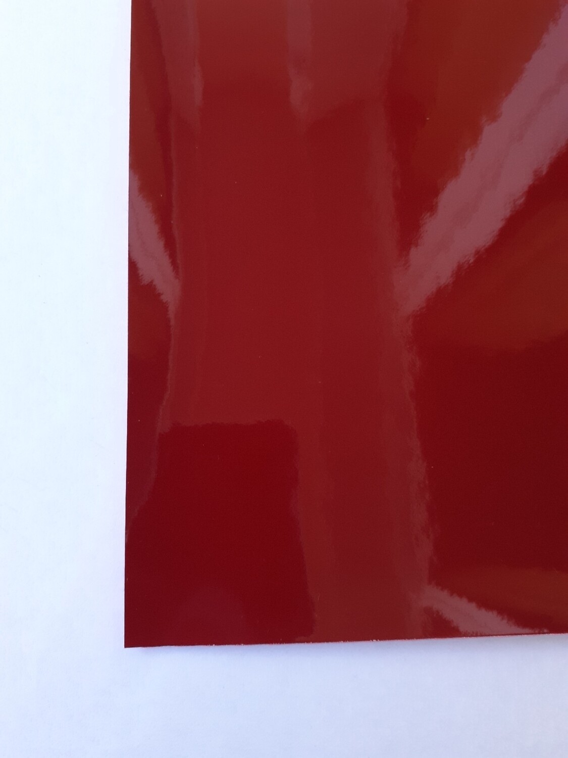 Feuille A4 simili cuir bordeaux effet miroir