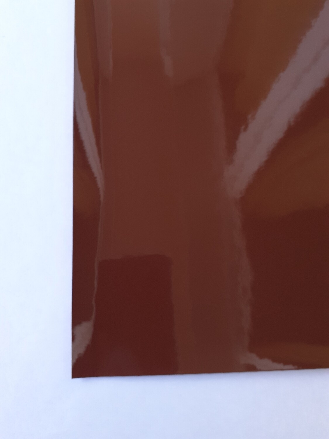 Feuille A4 simili cuir marron effet miroir