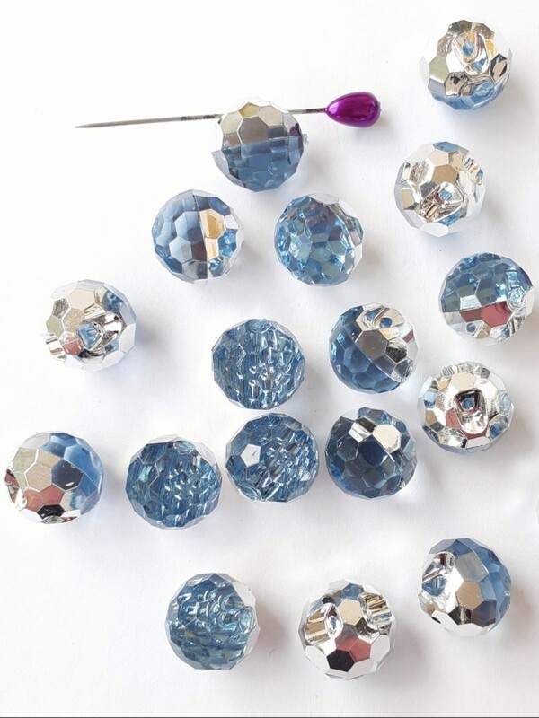 20 perles 10mm acrylique bleu/argenté