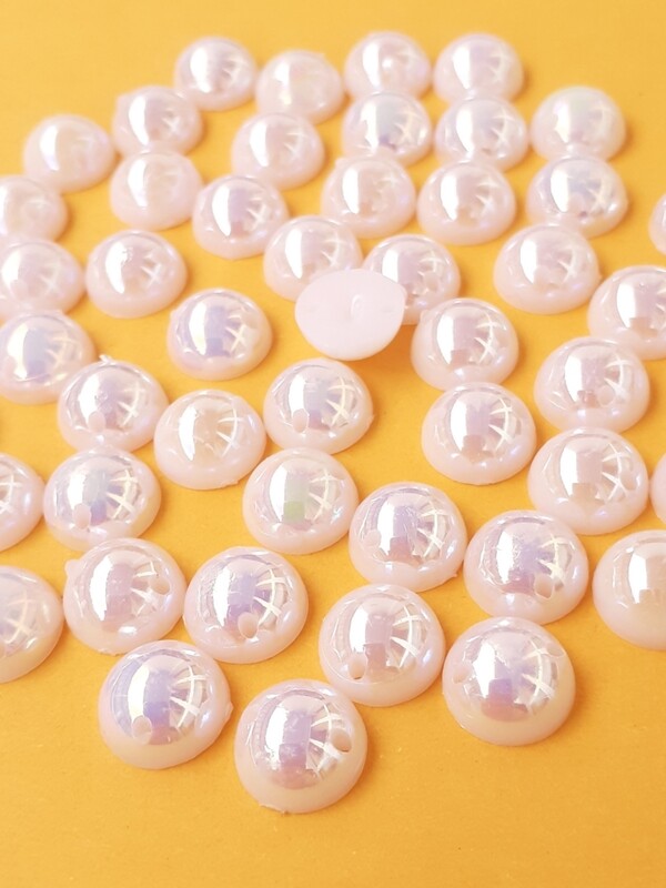 50 demi perles 10 mm blanches nacrées