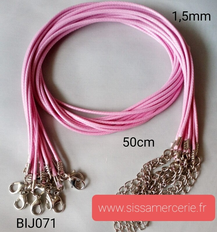 Collier 50cm en cuir de polyester ciré 1,5mm rose