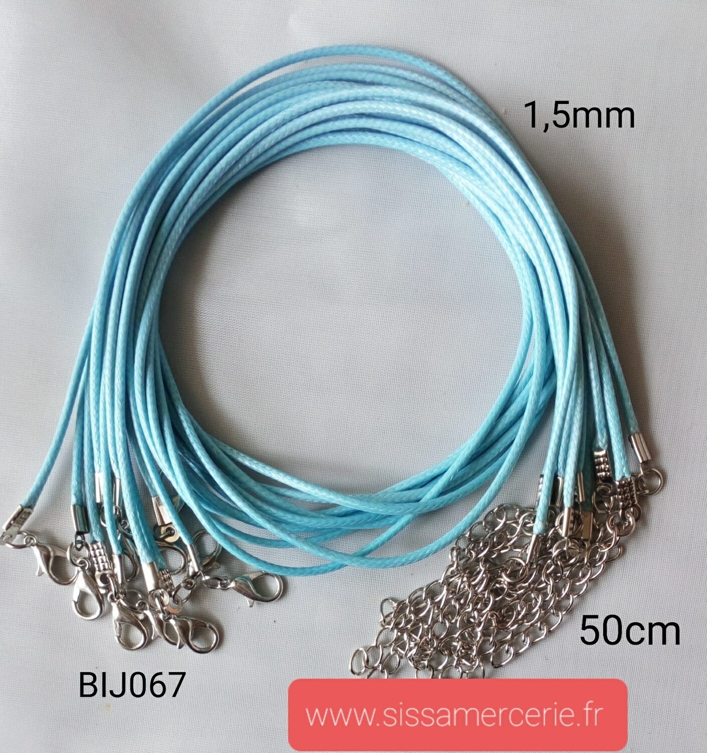 Collier 50cm en cuir de polyester ciré 1,5mm bleu clair