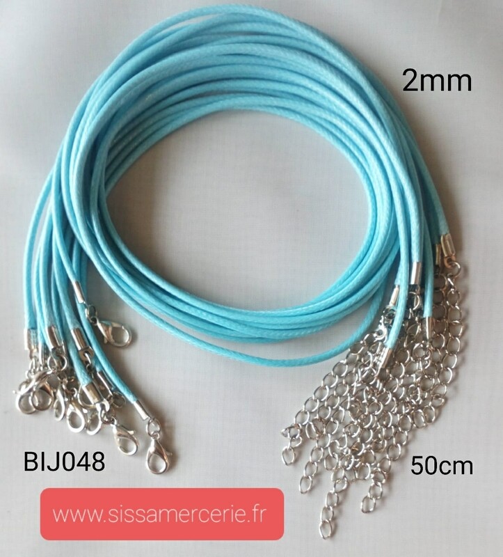 Collier 50cm en cuir de polyester ciré 2mm bleu clair