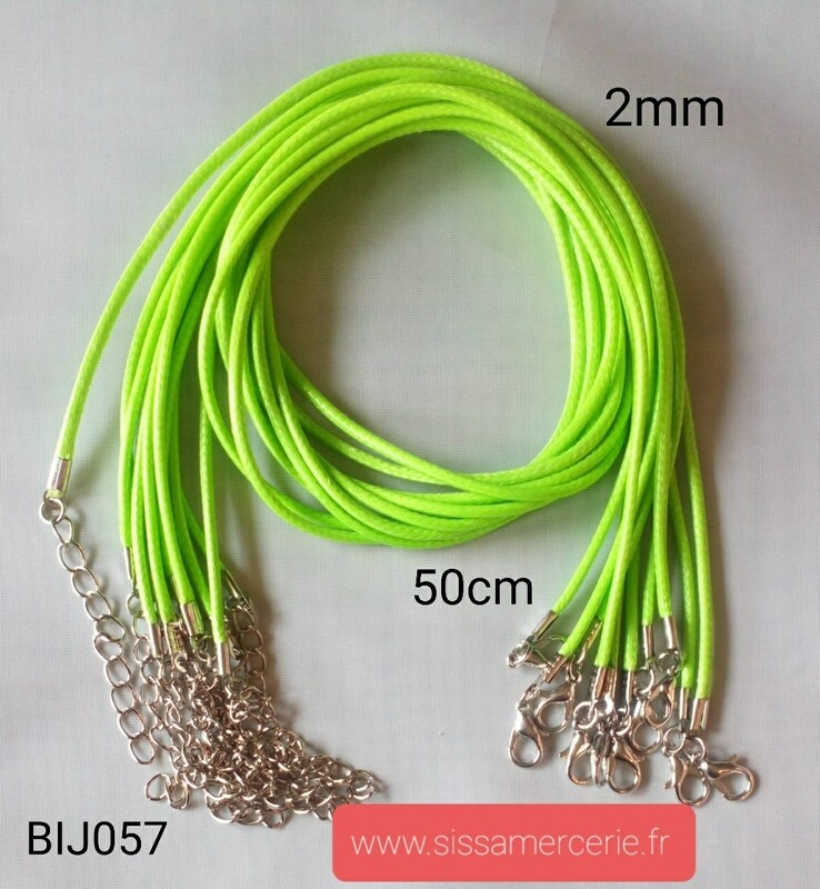 Collier 50cm en cuir de polyester ciré 2mm vert fluo