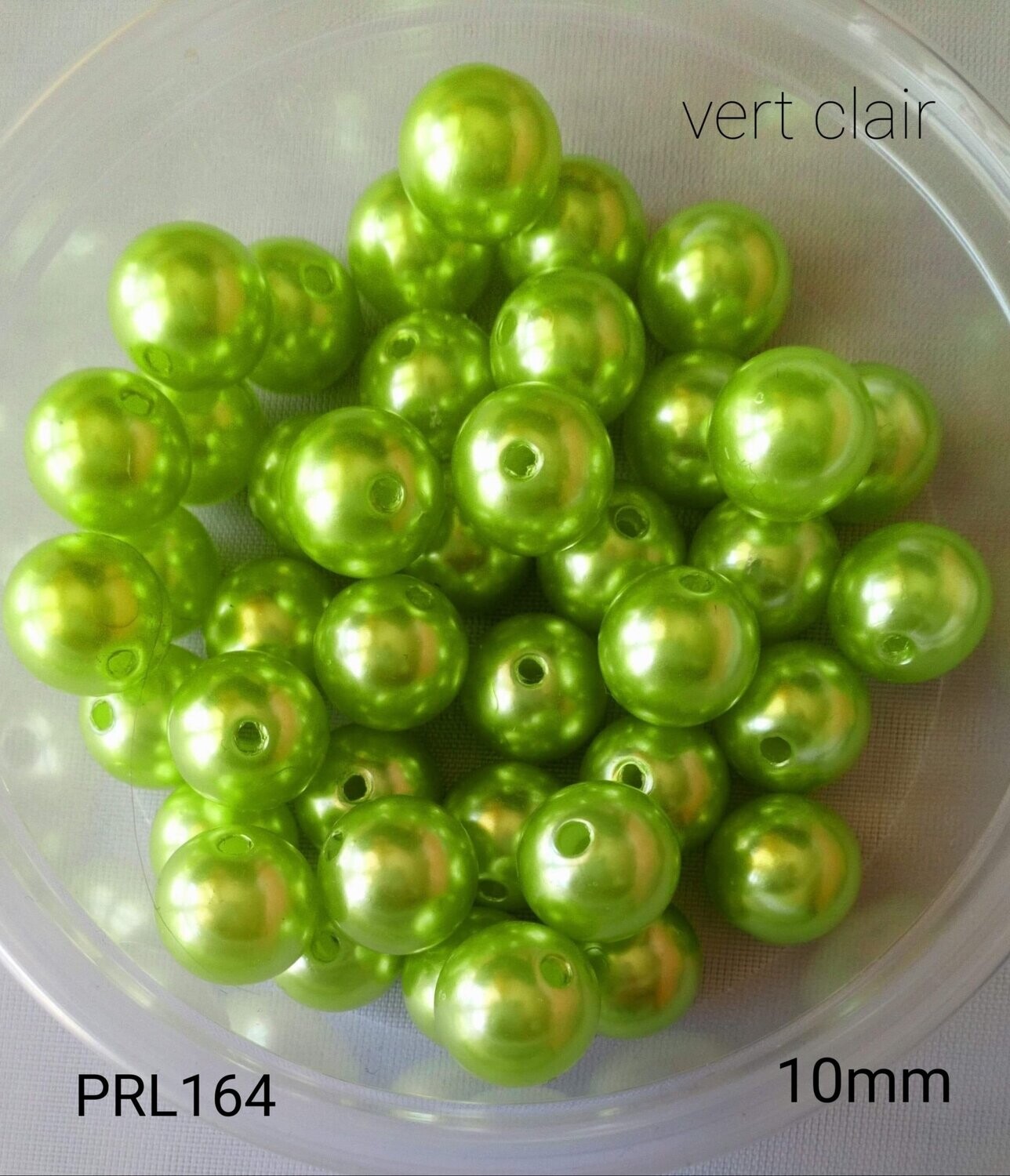 50 perles 10mm acryliques vert clair