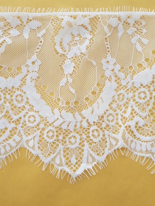3 mètres dentelle coton blanche avec cils 16 cm