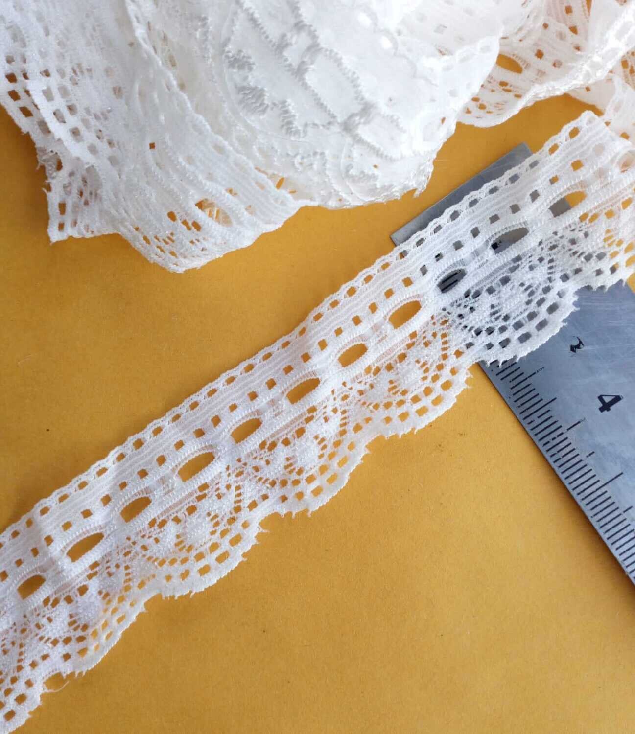 4.3 mètres dentelle blanche extensible 26 mm