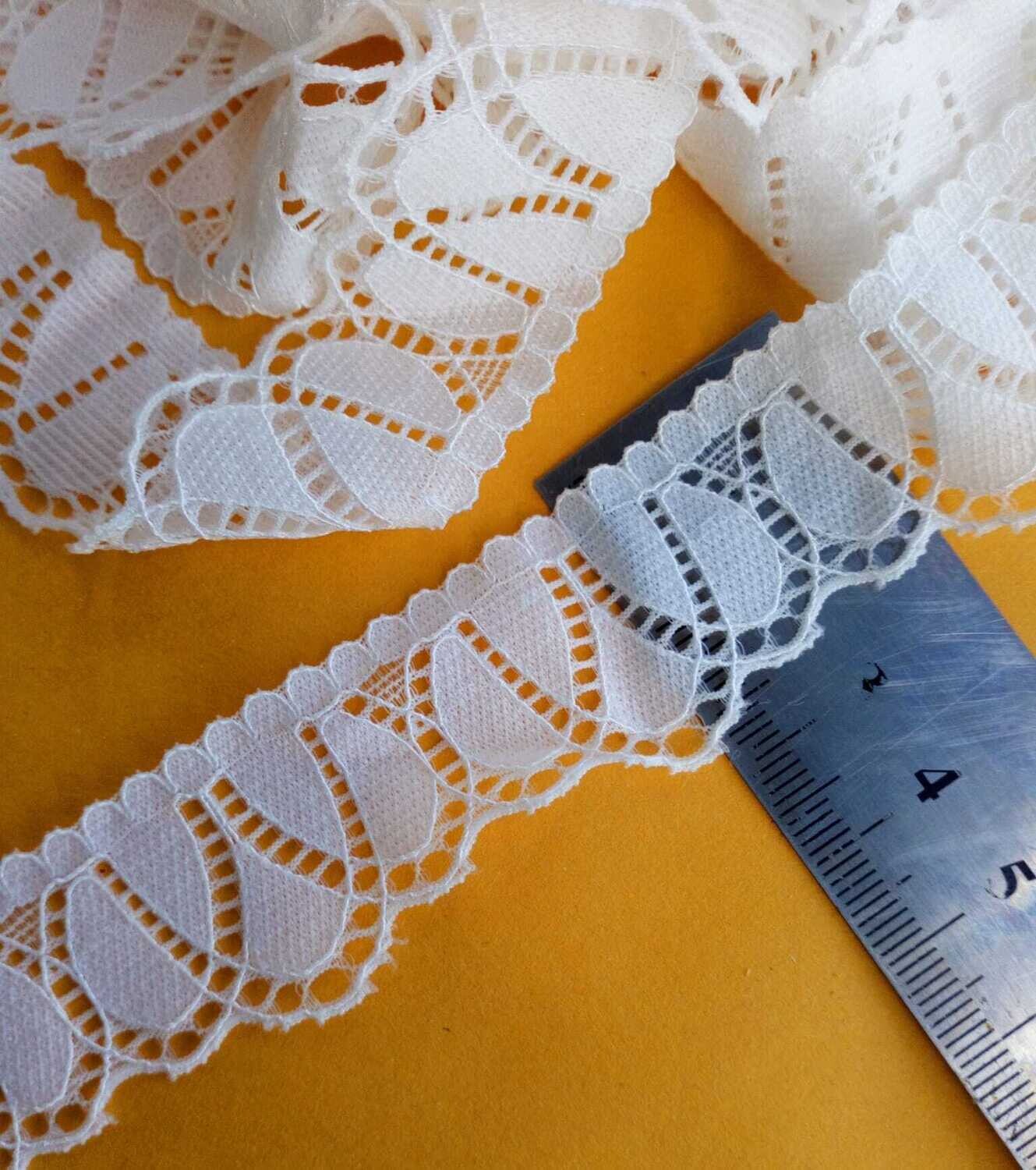4.3 mètres dentelle blanche extensible 27 mm