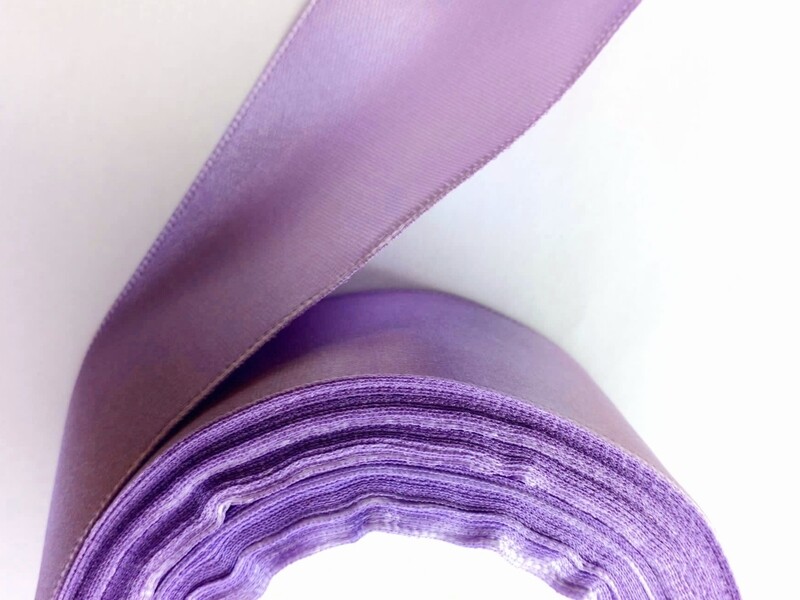 22,86 mètres ruban satiné 40mm violet clair
