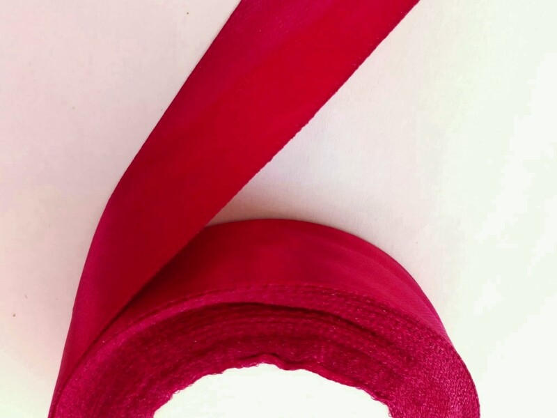 22,86 mètres ruban satiné 25mm bordeaux clair 