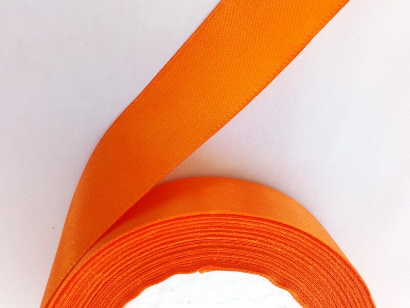 22,86 mètres ruban satiné 25mm orange