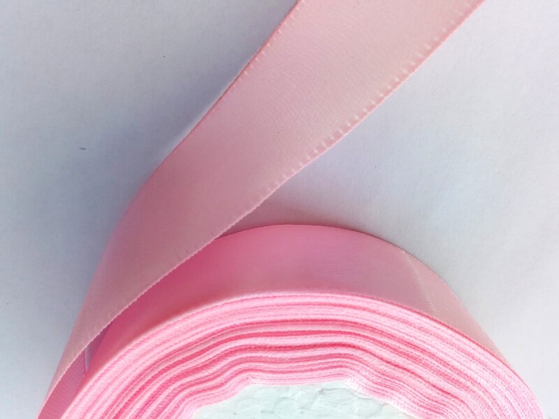 22,86 mètres ruban satiné 25mm rose clair 
