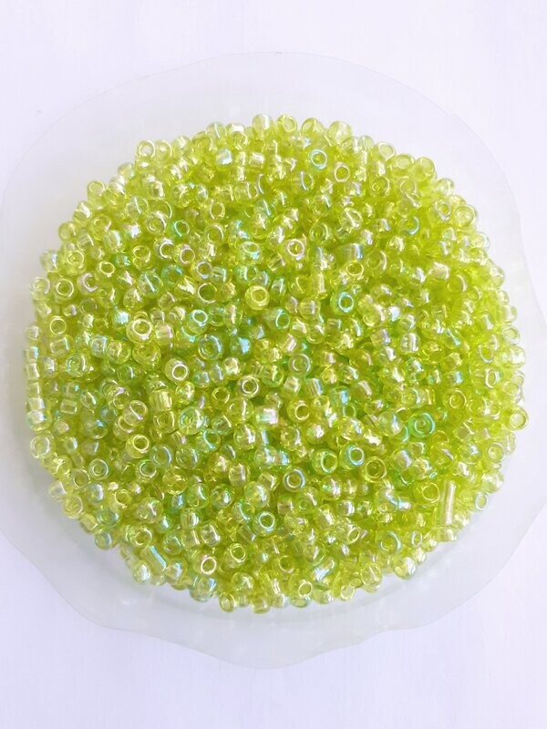 2000 perles en verre 2MM (32g) vert clair transparent nacré
