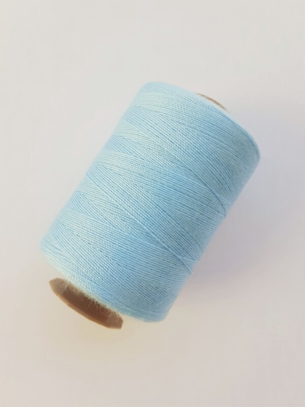 Bobine 914 mètres 100% polyester n°40/2 bleu clair