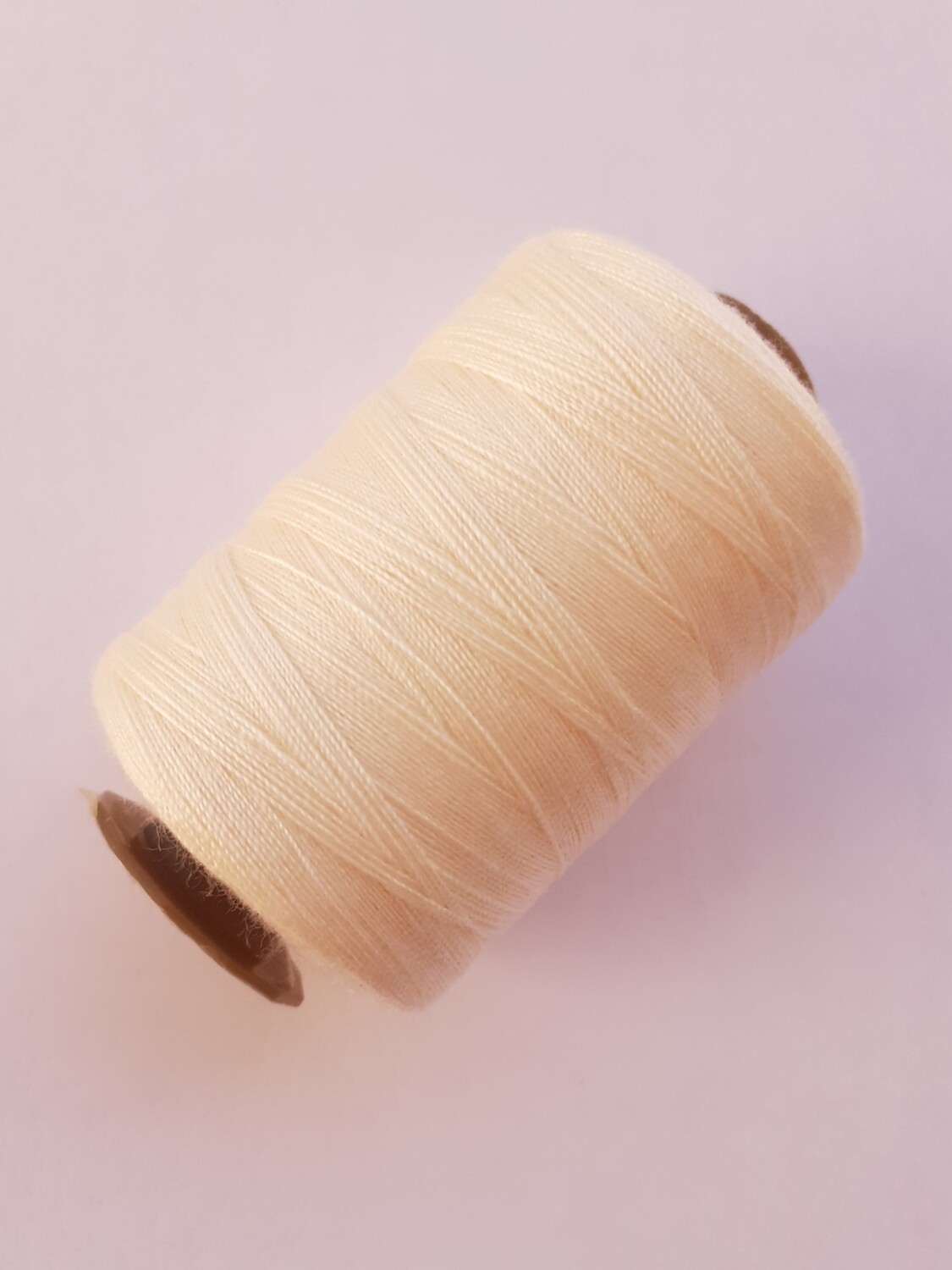 Bobine 914 mètres 100% polyester n°40/2 blanc cassé 
