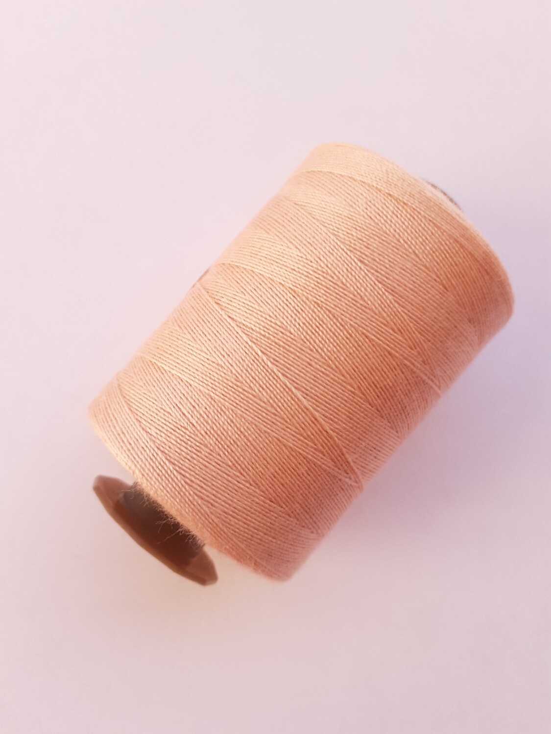 Bobine 914 mètres 100% polyester n°40/2 beige / doré