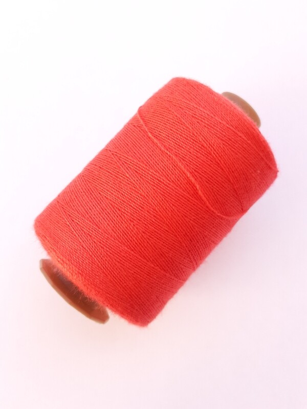 Bobine 914 mètres 100% polyester n°40/2 rouge clair