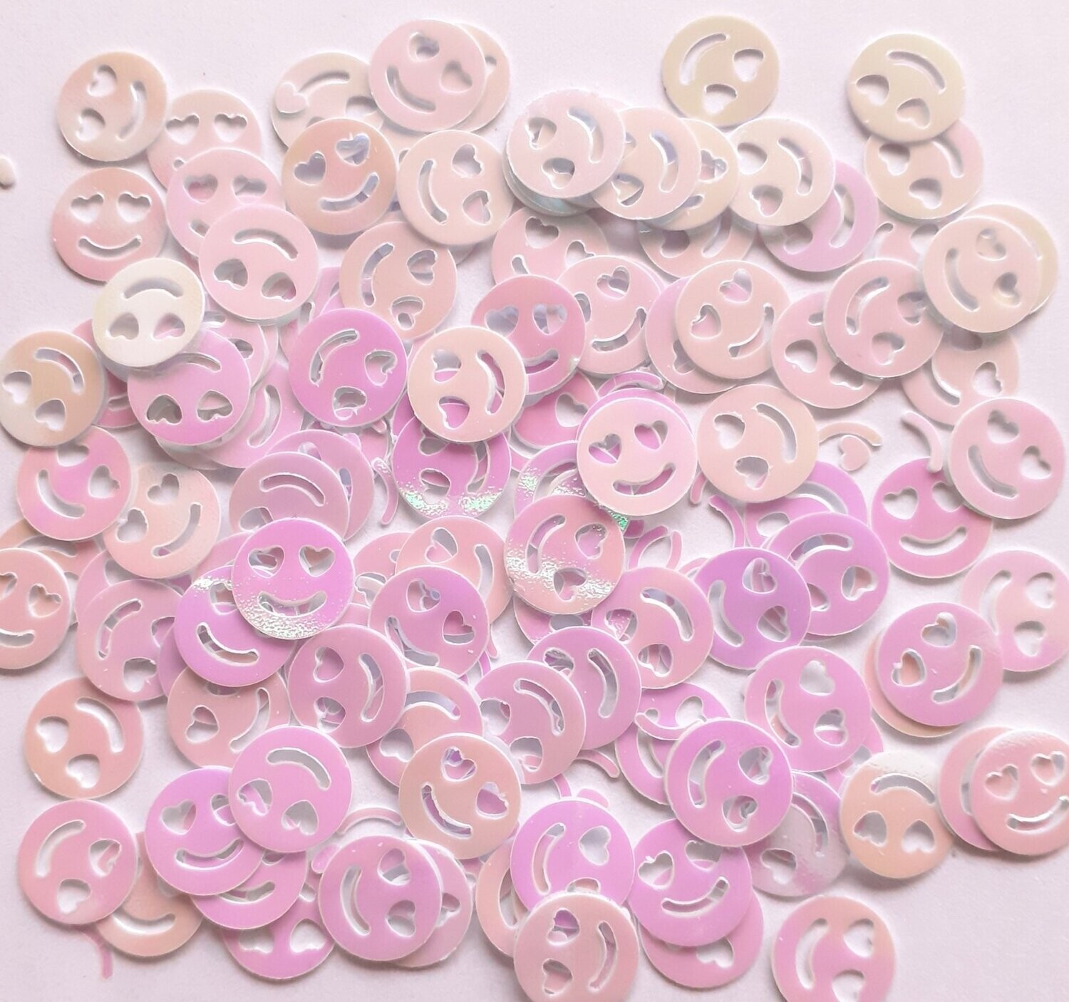10g de sequins smiley  10mm / 10 couleurs disponibles