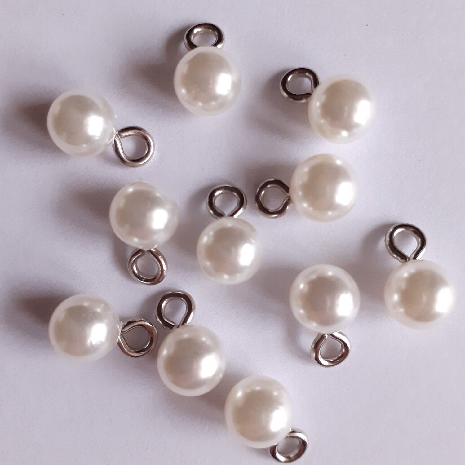 Boutons perles anneau argenté
