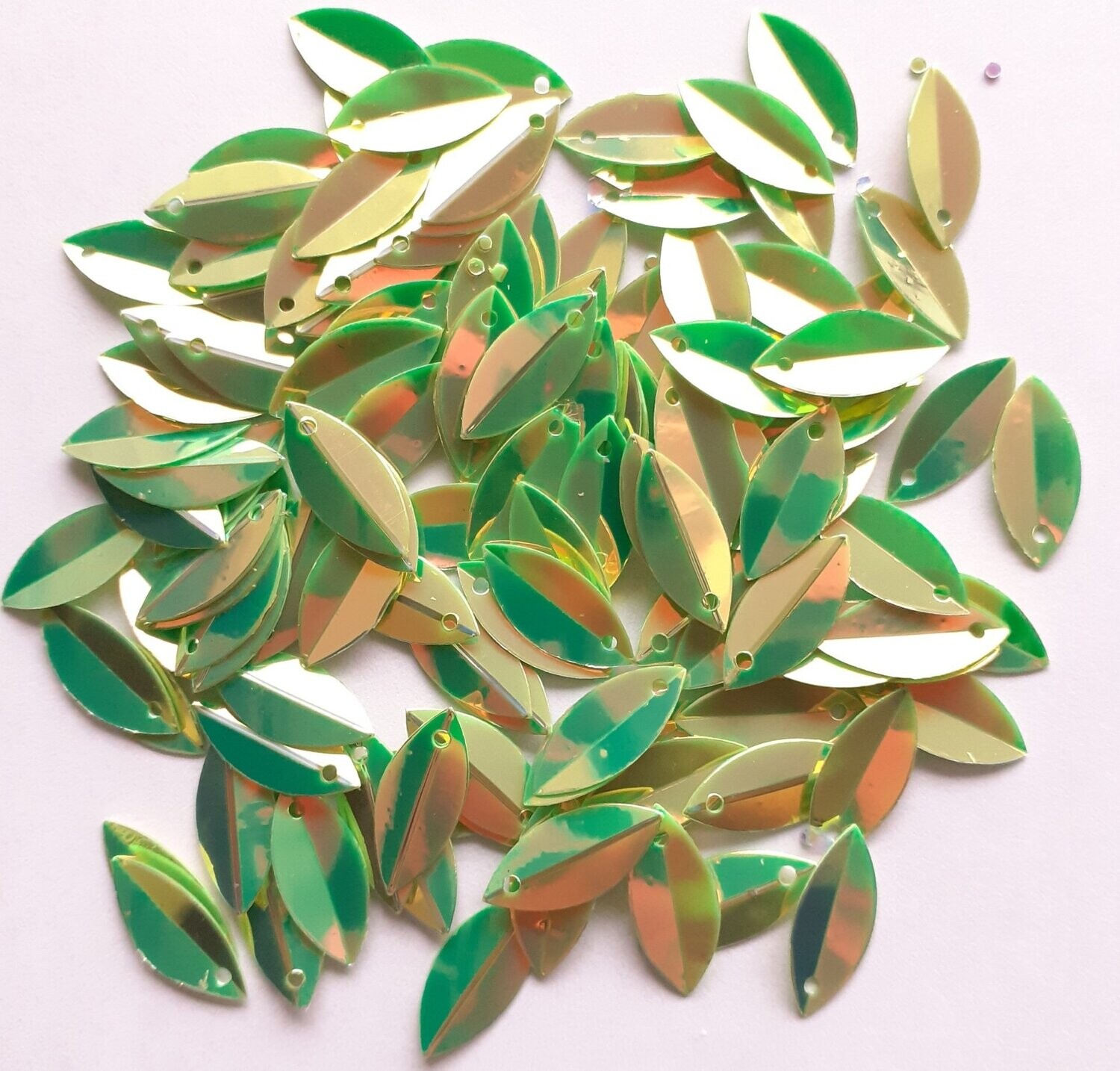 10g de sequins feuille holographique 13mm / 8 couleurs disponibles