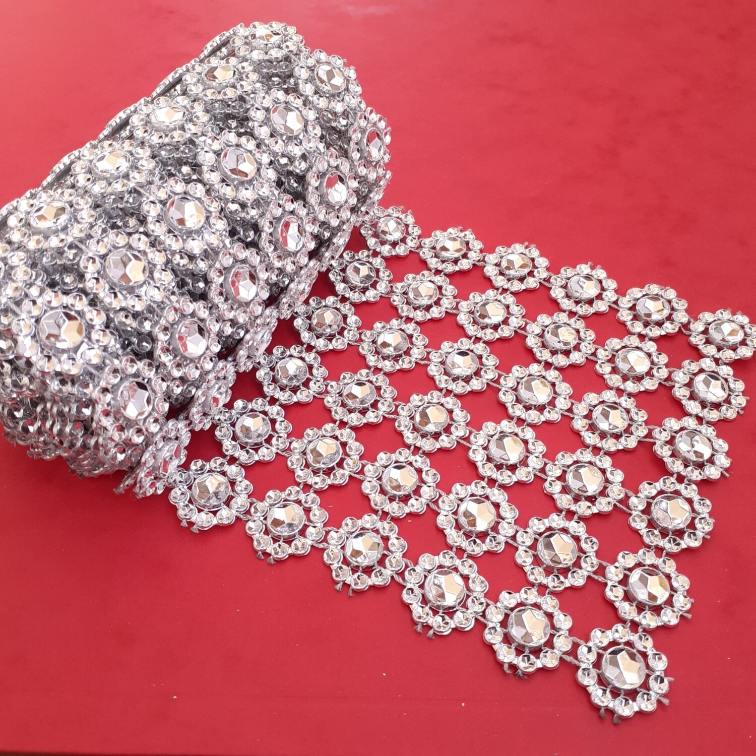 Rouleau strass 12 cm x1 m /12 modèles