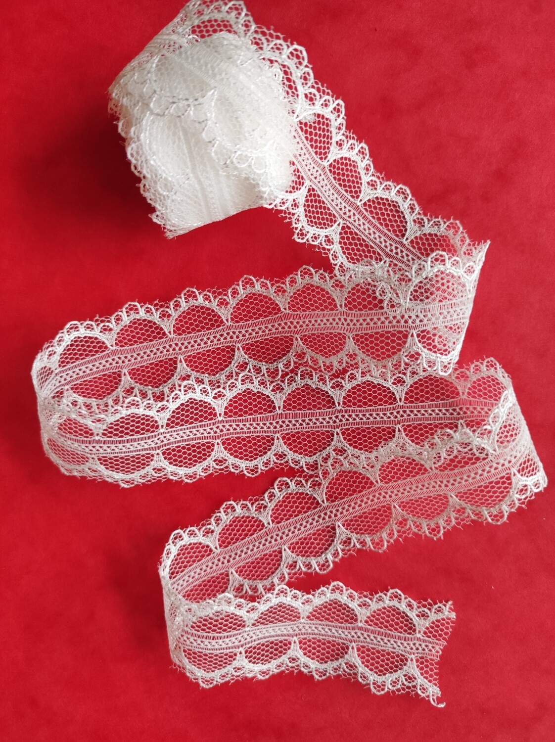 4.3 mètres dentelle blanche 30mm