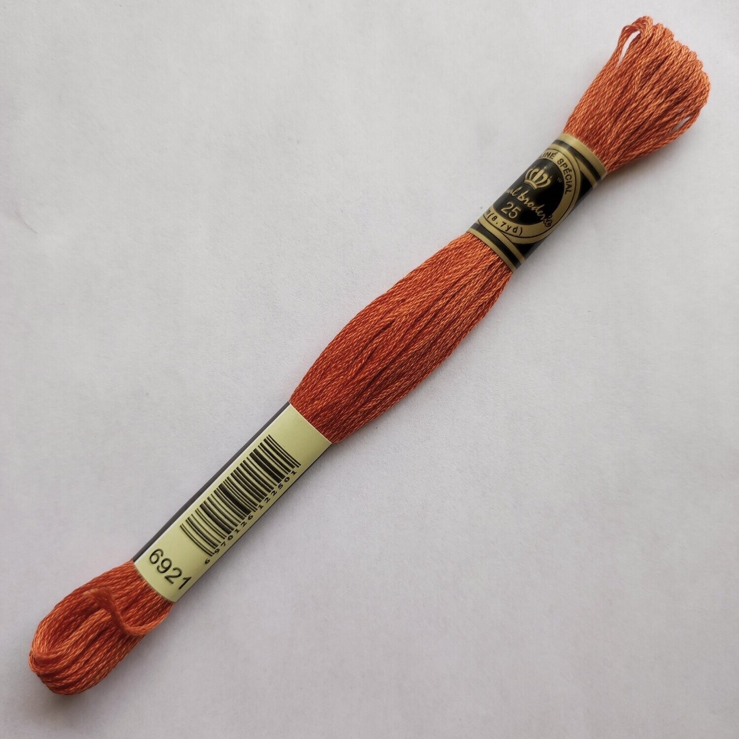 Fil coton mouliné spécial - 8 m - Coloris DMC 921
