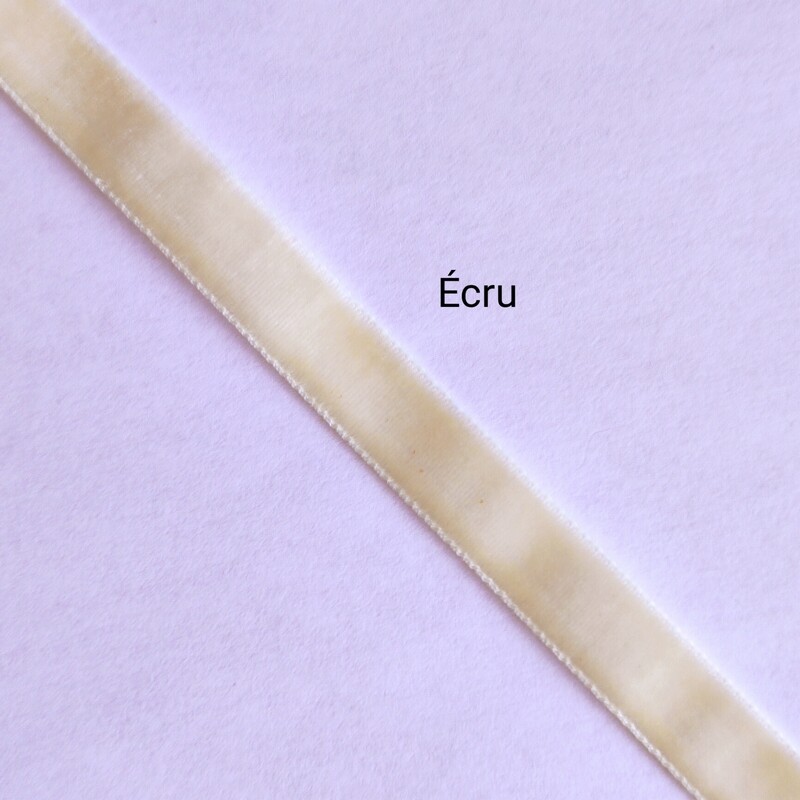 Ruban velours 1cm x 20 m/7 couleurs