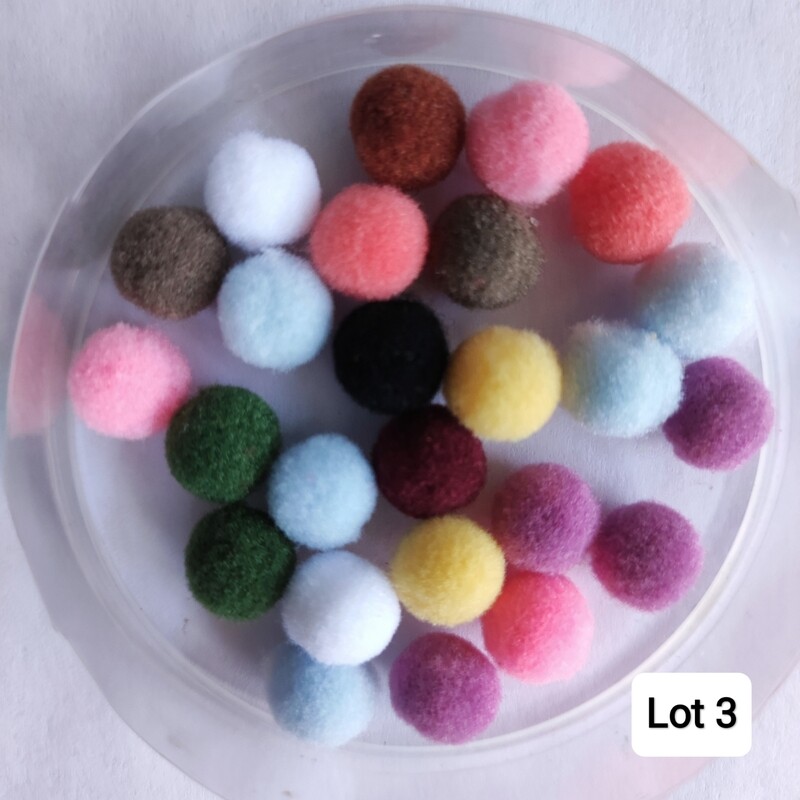 25 pompons rond 10mm Lot 3