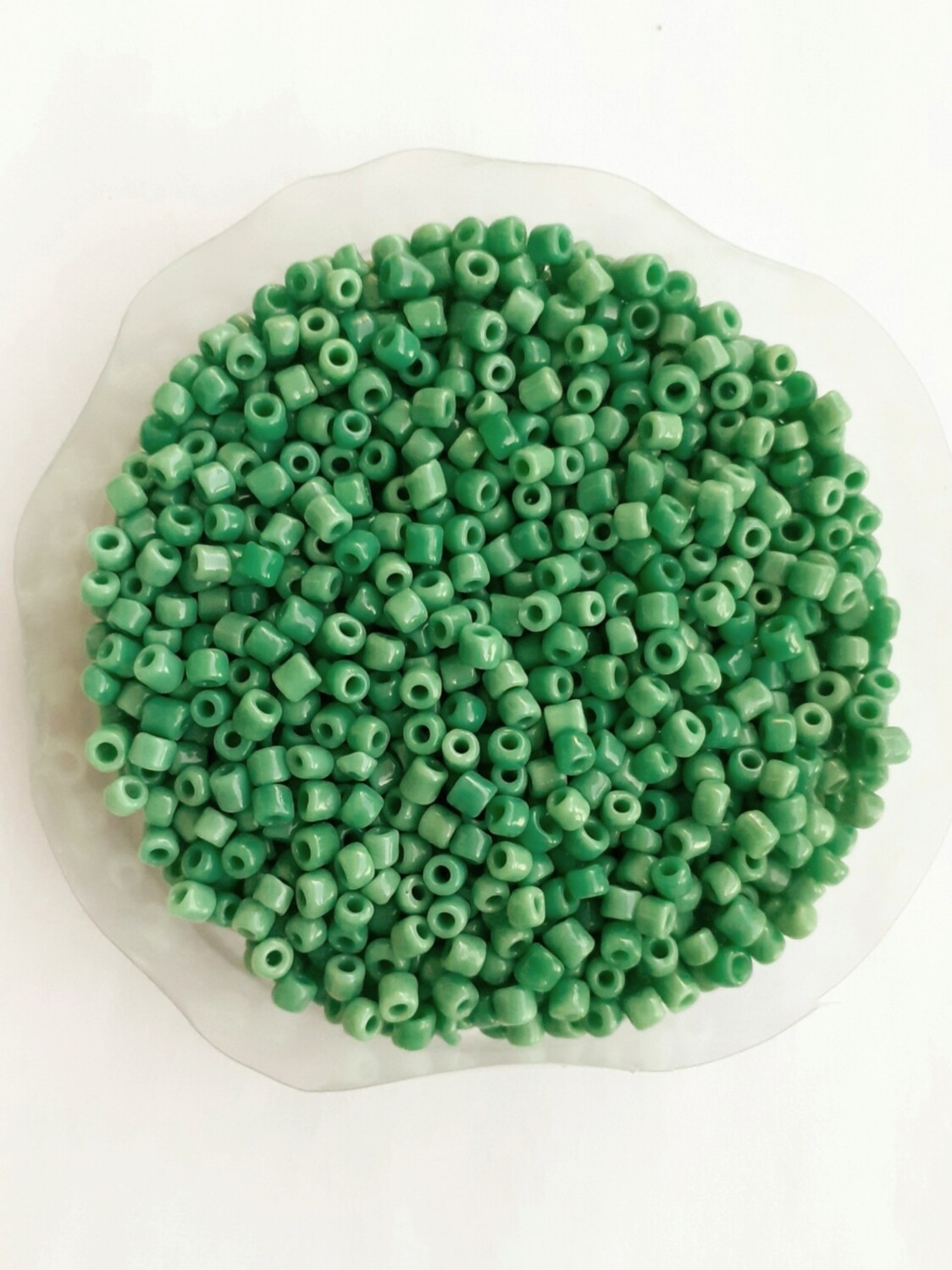 2600 perles en verre 2MM (40g) vert foncé opaque