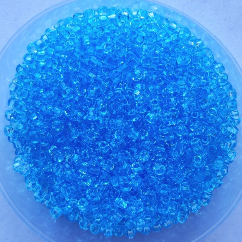 2600 perles en verre 2MM (40g) bleu plus transparent