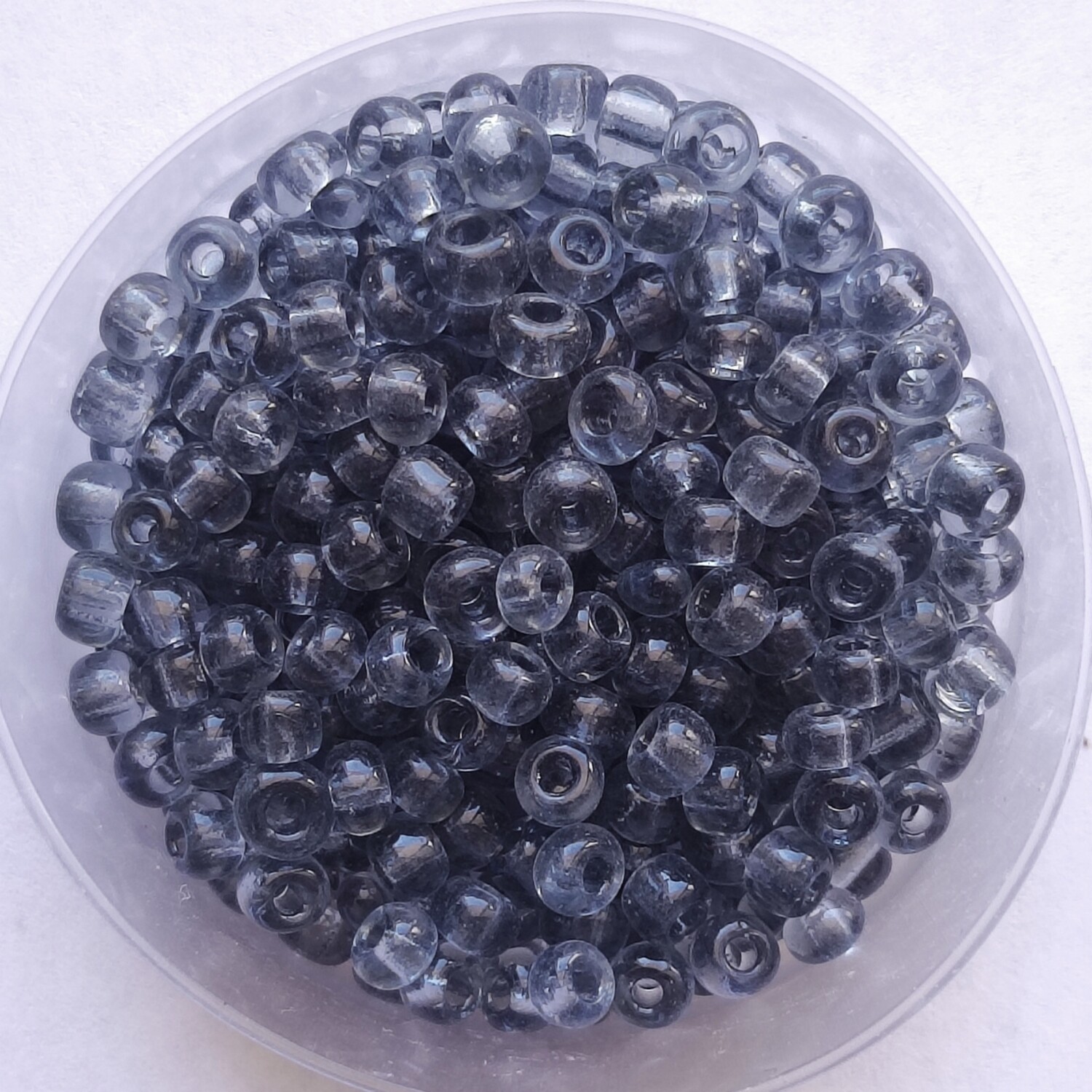450 perles en verre 4MM (40g) gris foncé transparent