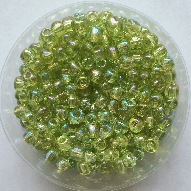 400 perles en verre 4MM (32g) vert clair nacré