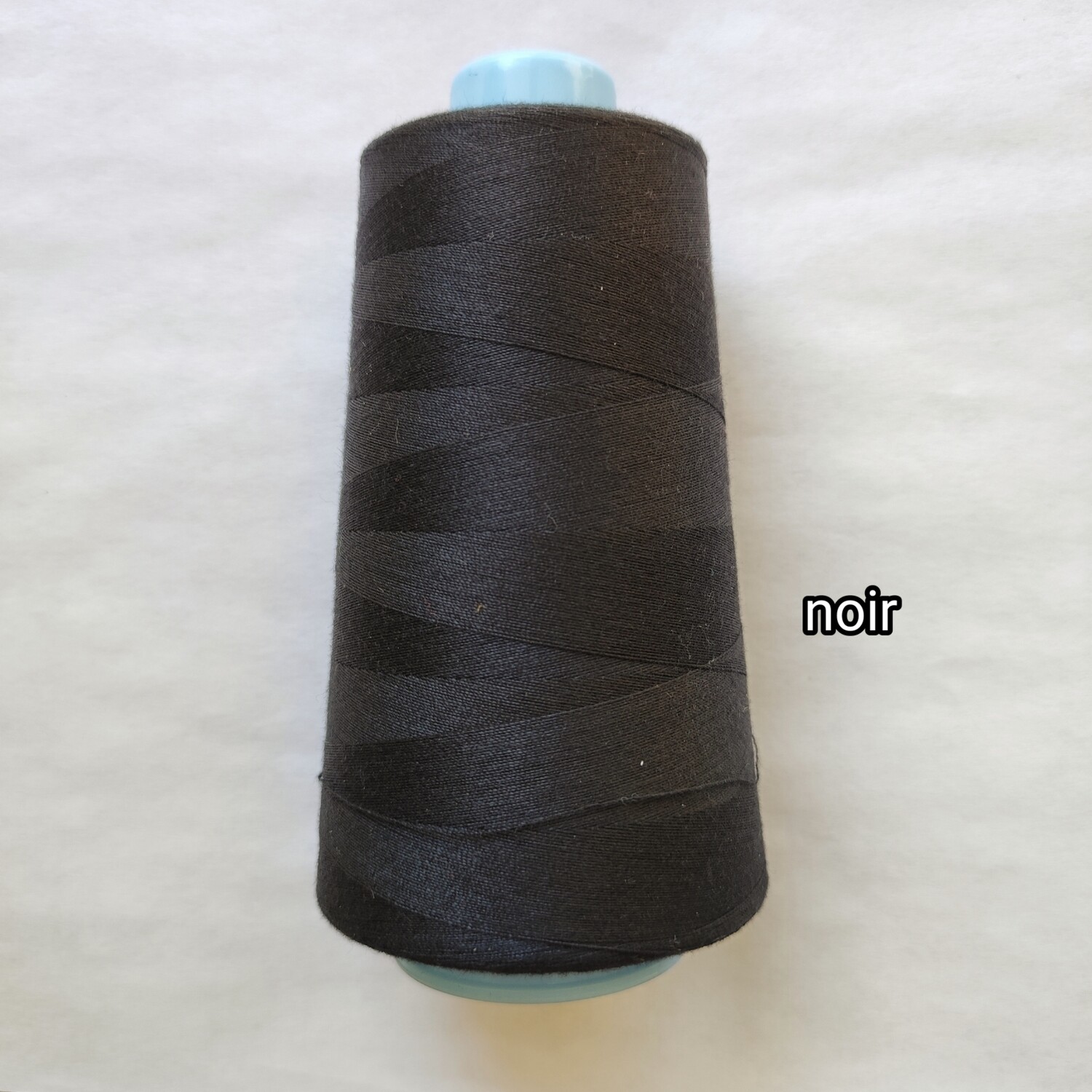 Cône de fil 100% polyester 3000 yards NOIR