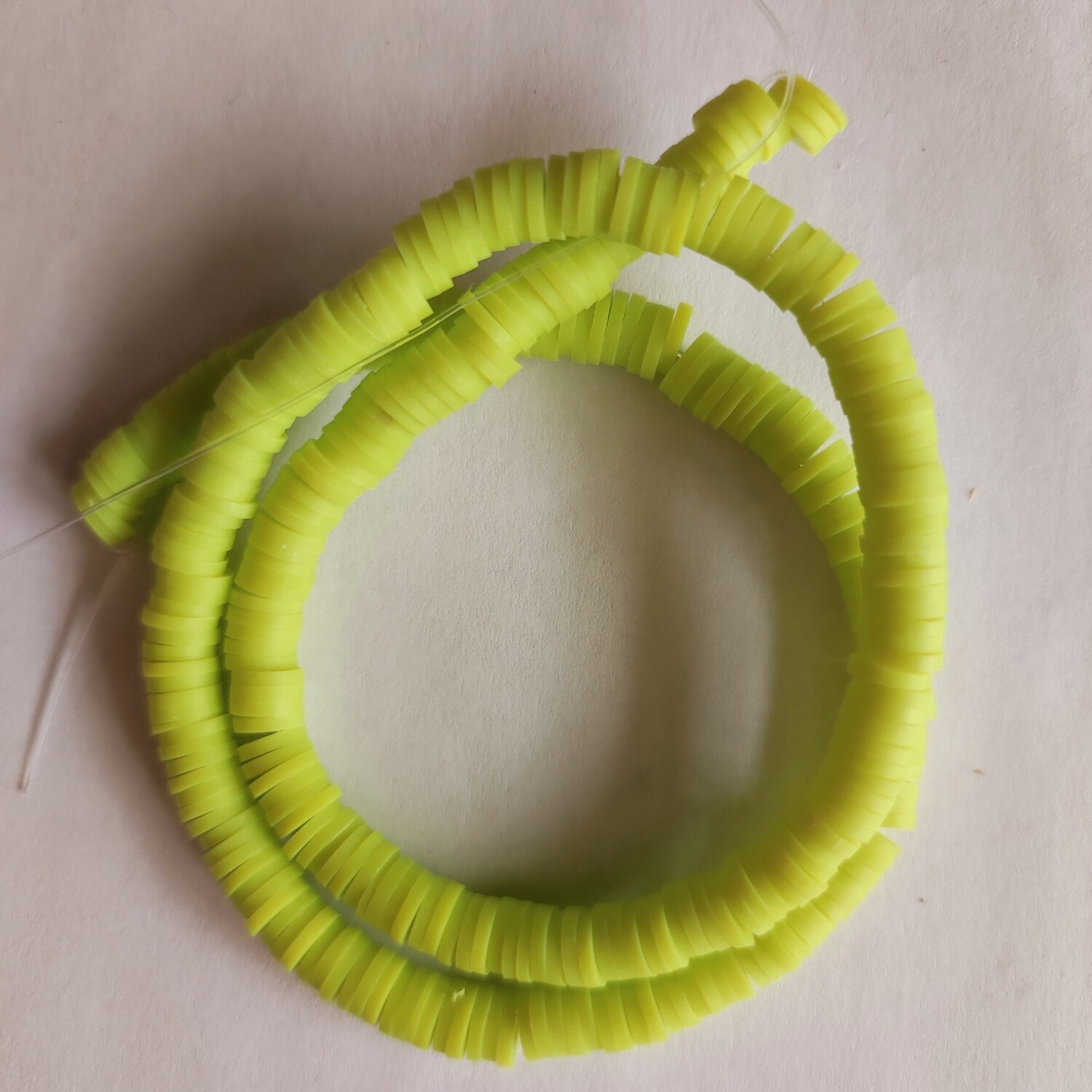  330 perles polymère 6mm vert anis