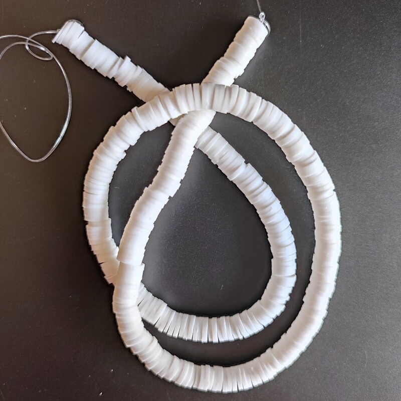  330 perles polymère 6mm blanc 
