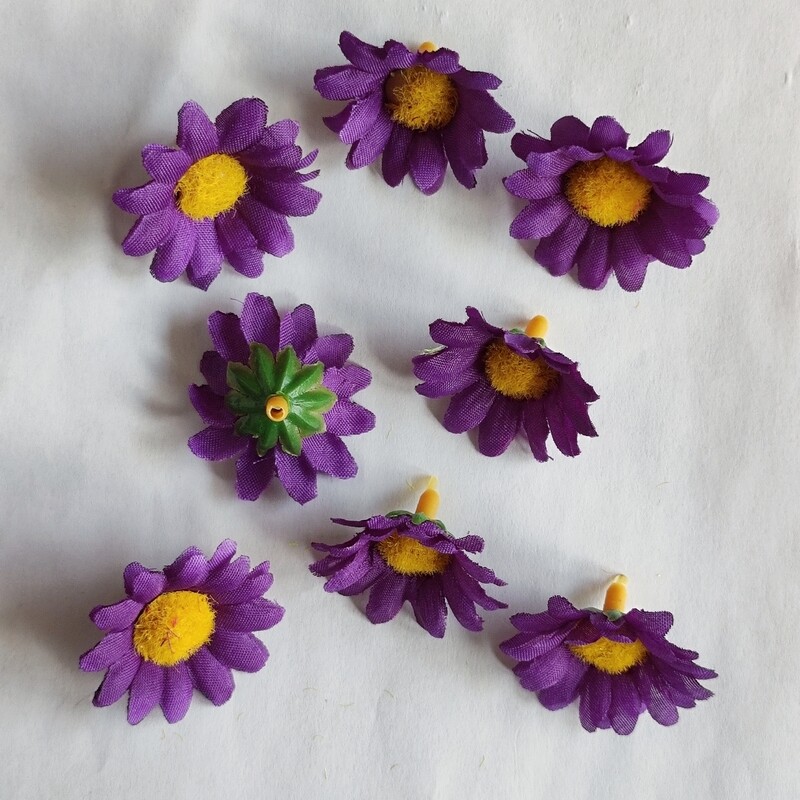 8 fleurs artificielles 4 cm violet foncé 