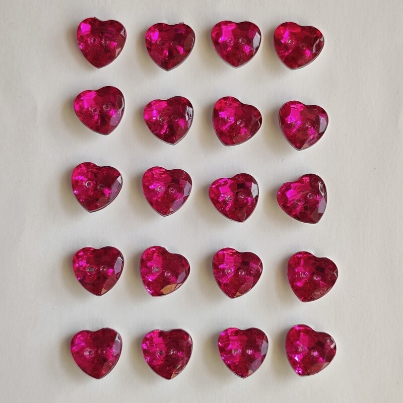 20 boutons coeur en acrylique 13mm fushia