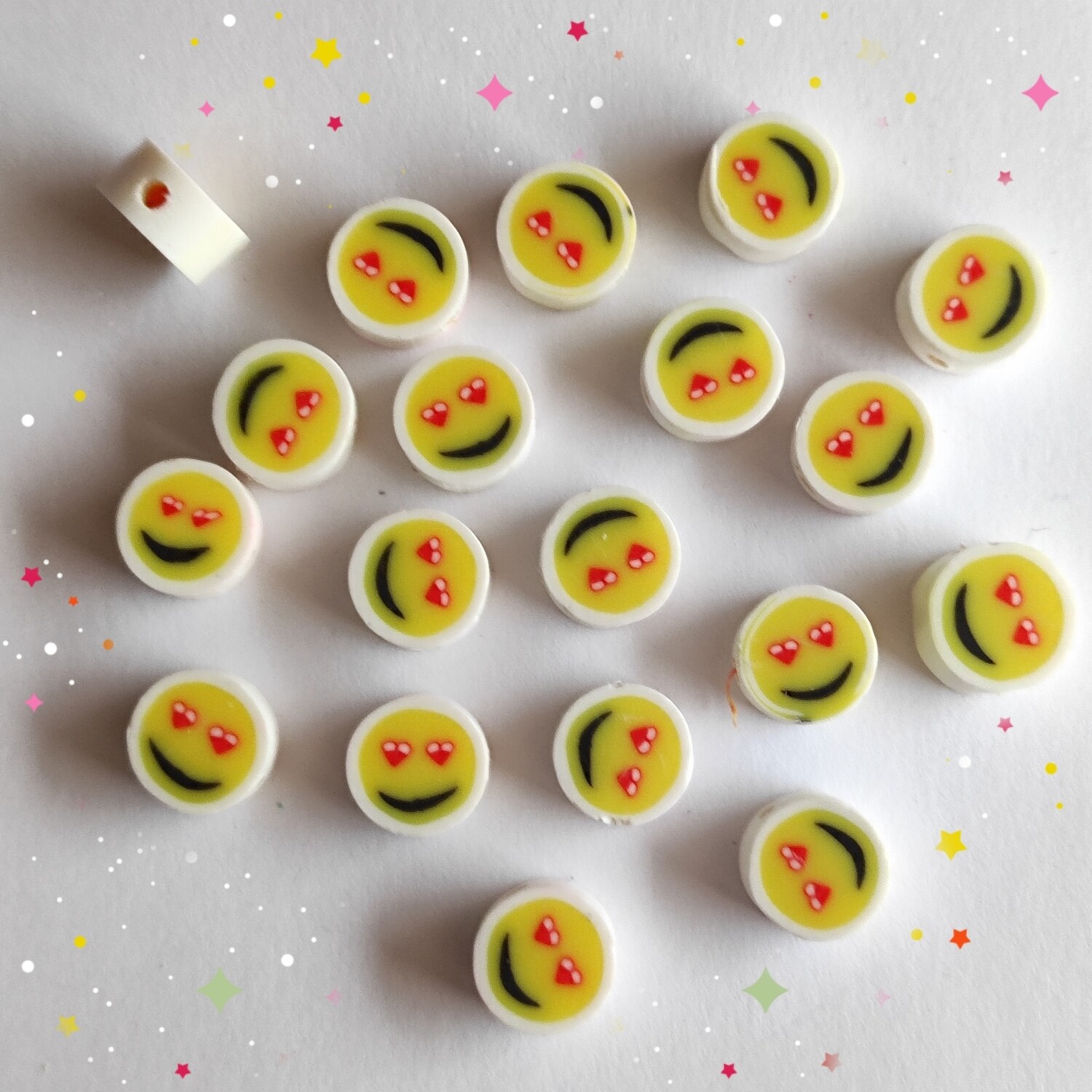 10 perles smiley contour blanc 1cm