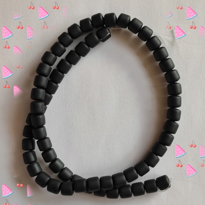 65 perles 6x6mm noir