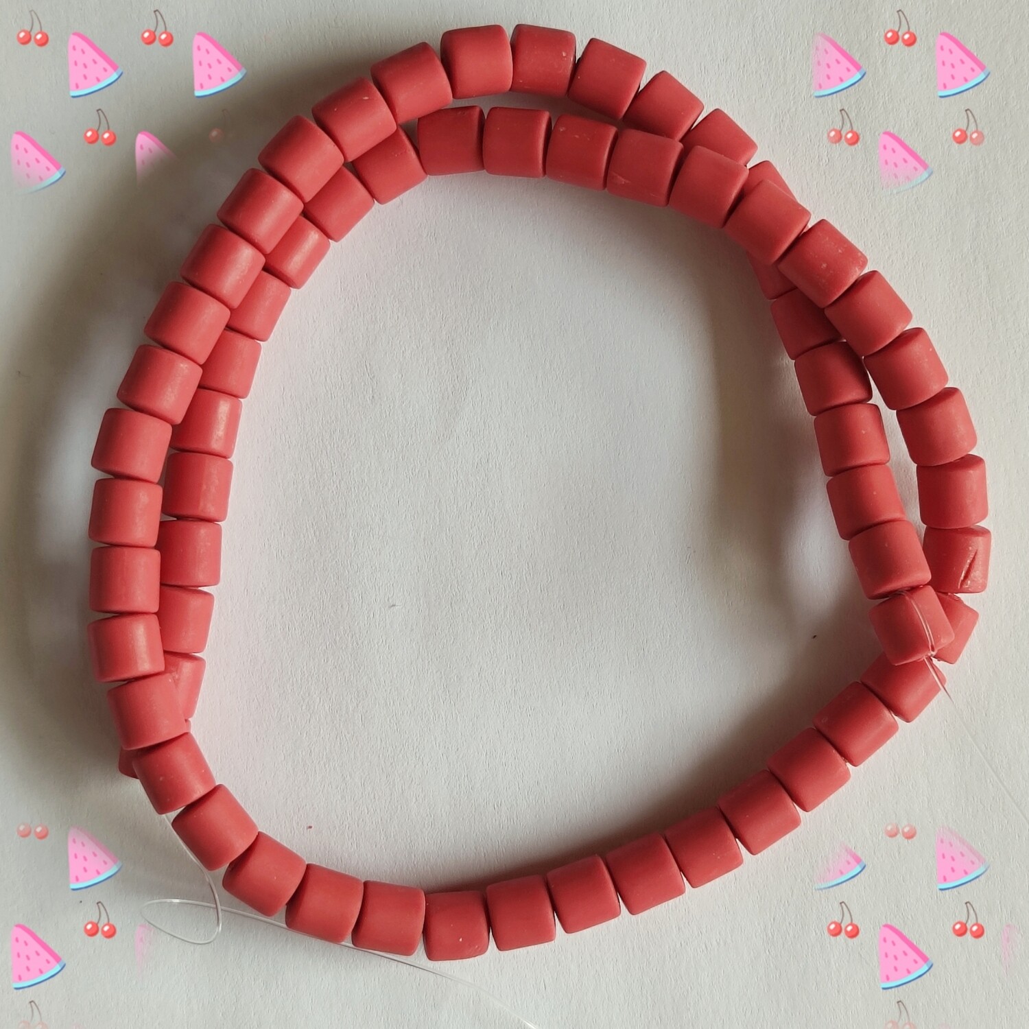 65 perles 6x6mm rouge