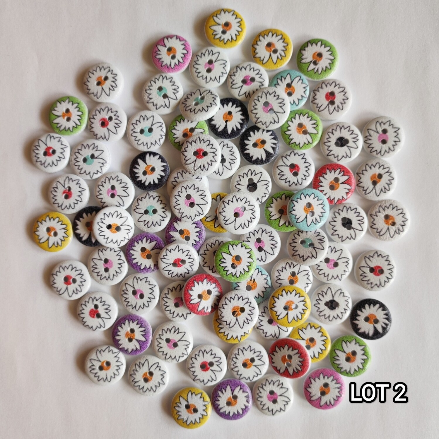 80 boutons en bois fantaisie LOT 2