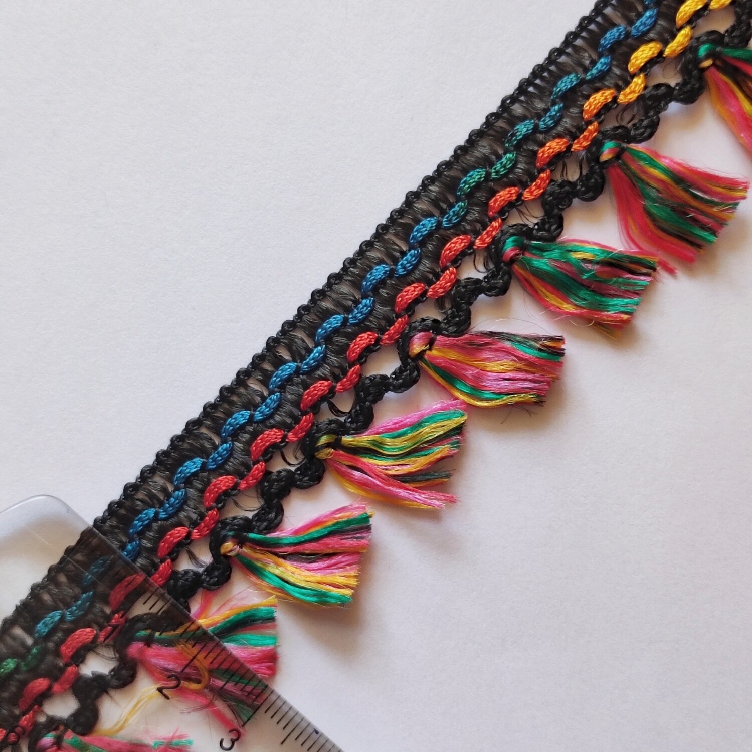 Galon kabyle noir 3 cm pompons coloré
